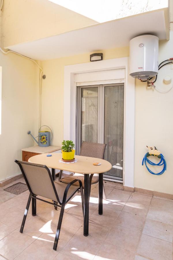 Appartamento Avla Luxury Hospitality Karpathos Esterno foto